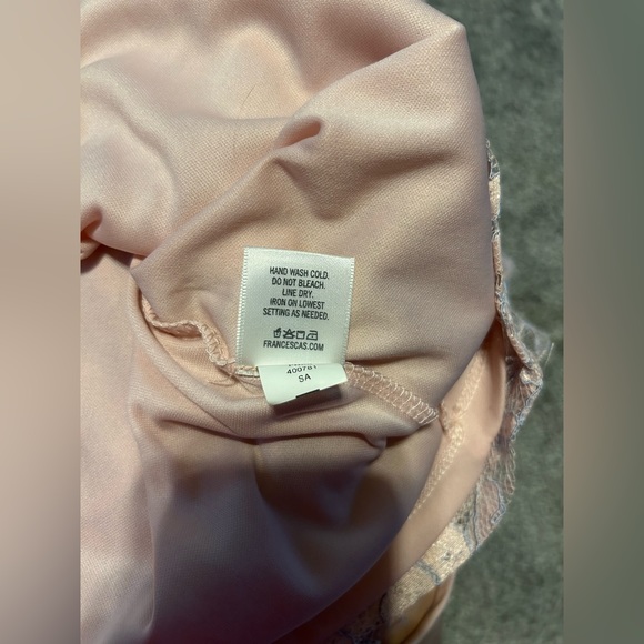 Beautiful Lace Short Dress - Picture 13 of 13